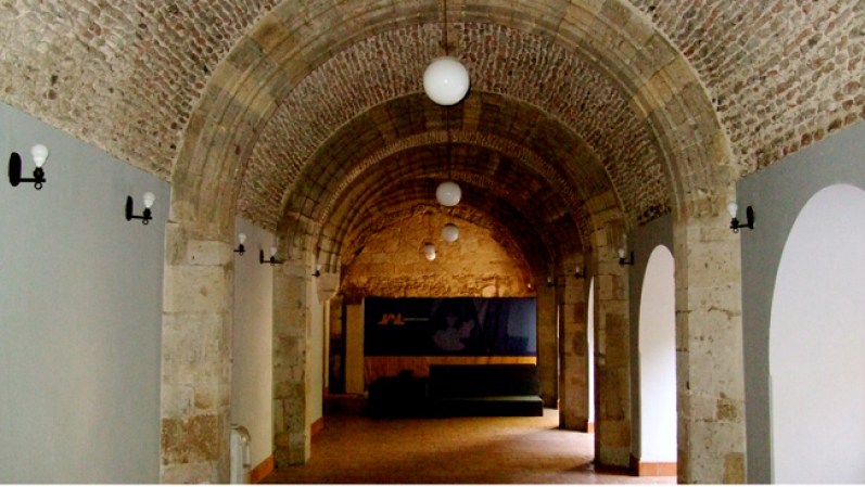 Los amantes de la arquitectura también recorren a cada momento los edificios historicos de Guadalajara, pues hasta sus interiores tienen detalles de gran belleza.