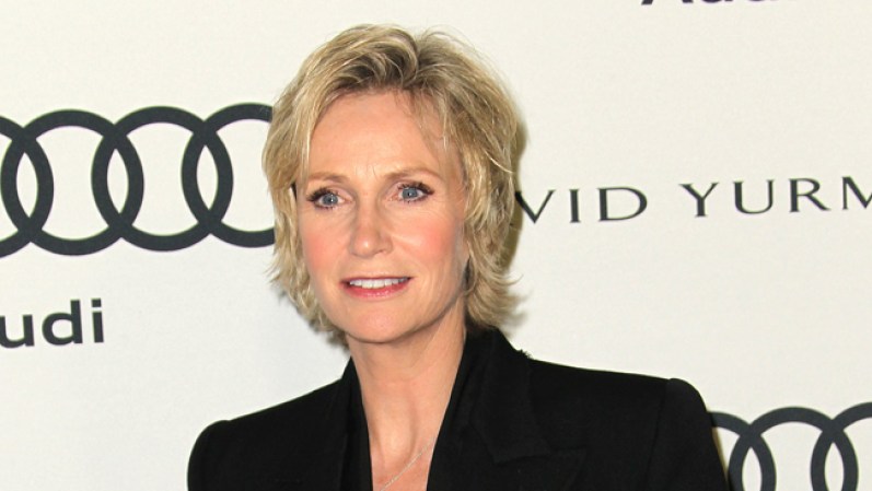 También de la serie "Glee", la actriz y comediante Jane Lynch es una de las lesbianas más buscadas en la red.