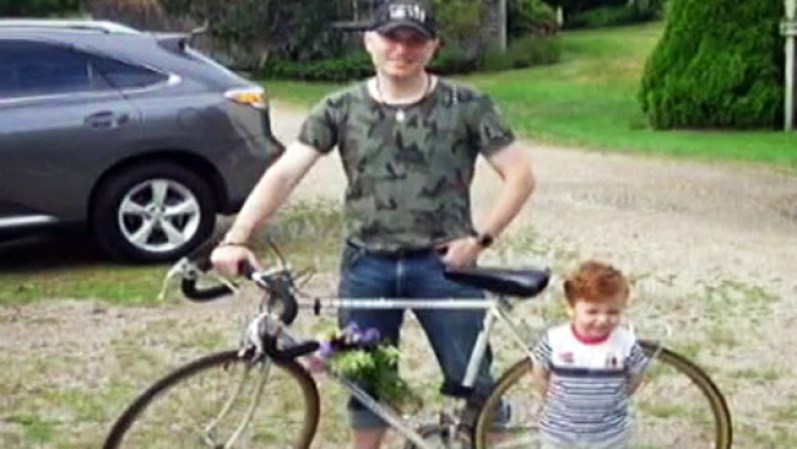 23 DE DICIEMBRE, 2013: Un horrendo crimen deja atónito a Nueva York. Un padre presuntamente lanzó a su hijo desde un rascacielos y luego se suicidó de igual manera, según la policía.