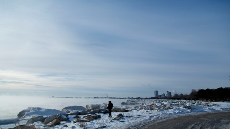 En Milwaukee, Wisconsin, el lago Michigan también se congeló.
