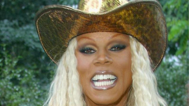 La draga RuPaul le sigue en el lugar número 18.