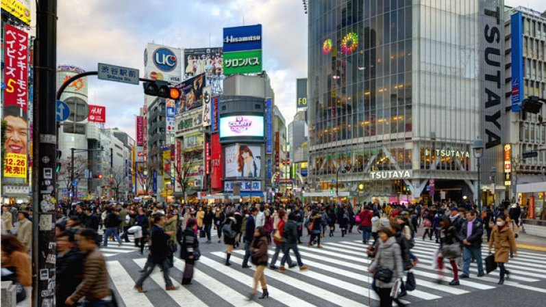 Relajación para Tokio… Yoga para todos los 30 millones de habitants de esta ciudad (20 dólares por clase).
