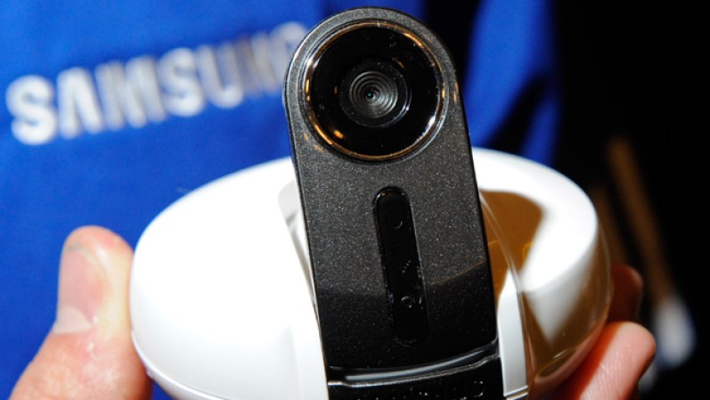 Un monitor de bebé Samsung con Wi-Fi que permite ver la imagen en cualquier dispositivo móvil.