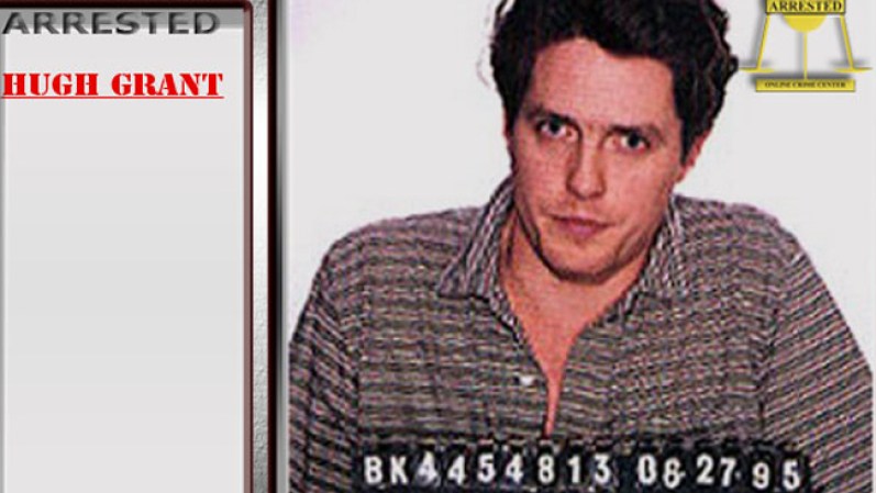 Hugh Grant: Vergonzoso momento para el actor cuando fue detenido por conducta lasciva en un lugar público con una prostituta de Hollywood en junio de 1995. Ella, Divine Brown, tuvo su minuto de fama y a él le costó su relación con Elizabeth Hurley.
