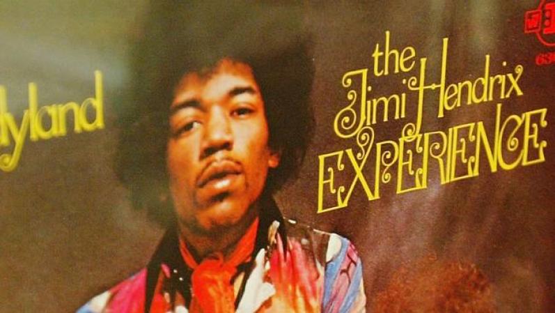 Jimi Hendrix está en el noveno lugar con $7 millones, empatado con el autor de la trilogía de "Millennium", el escritor sueco Stieg Larsson, así como el actor Steve McQueen y el compositor Richard Rodgers.