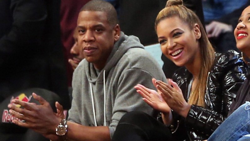 Se rumorea que Beyonce, contará con la participación de su marido, el rapero Jay-Z en su show. ¡Juntos hacen una dupla explosiva! Según Forbes se encuentran en la lista de las 15 parejas más poderosas del mundo.