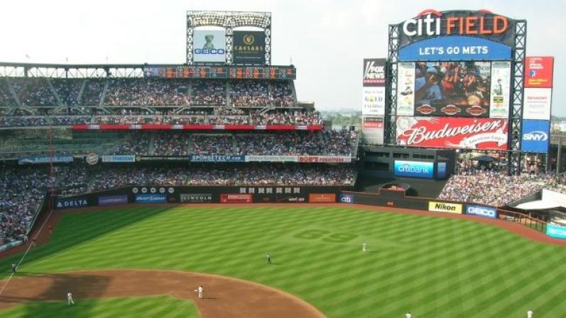 El nombre del estadio tiene su origen en el Citi group que pagó una cifra millonaria para bautizar las instalaciones con ese nombre. La decisión fue polémica, ya que el antiguo estadio se llamaba Shea y no a todos les agradó el cambio.