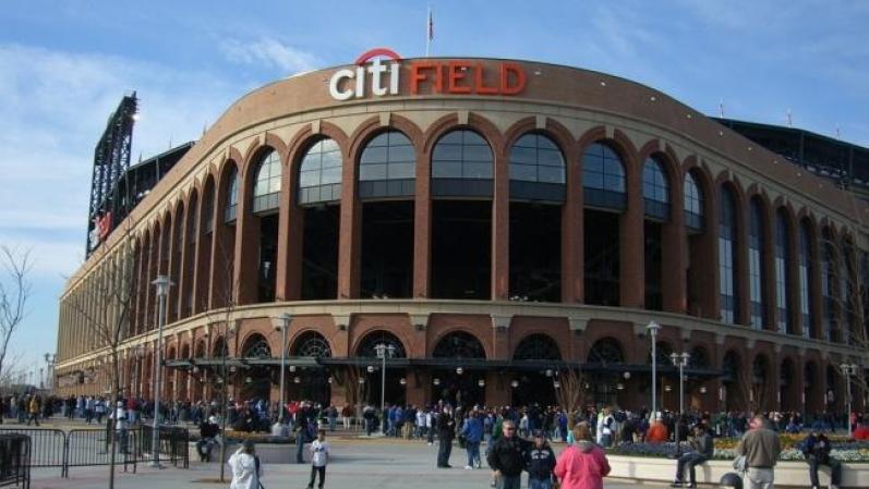 Entrada al Citi Field en forma de rotonda en honor de Jackie Robinson, la leyenda de los Brooklyn Dodgers.