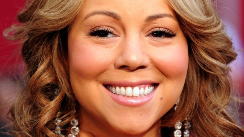 Mariah Carey. Una latina sensual y de curvas. Cómo no podía ser de otra manera, la actriz tiene un lunar junto a su boca, “No se lo des a nadie cielito lindo, que a mí me toca”.