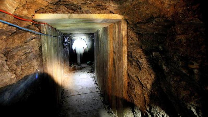 Corona-Verber, fue hallado culpable por un jurado federal en Tucson por ser responsable de la construcción de un túnel sofisticado que corría desde una residencia en Agua Prieta, Sonora, a una bodega en Douglas, Arizona.