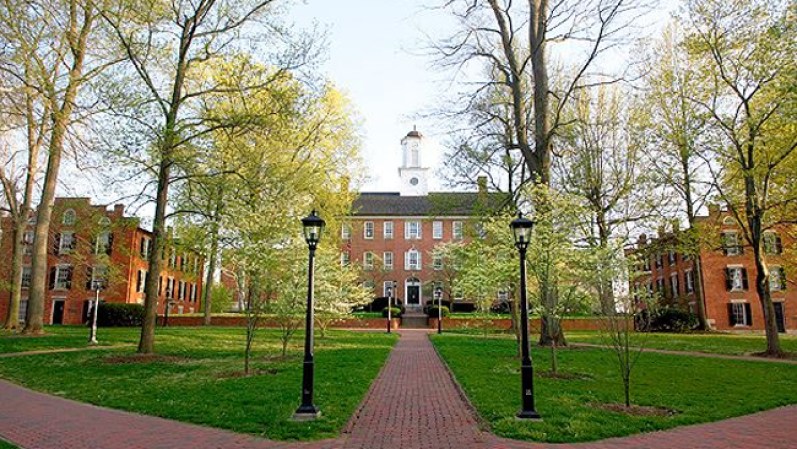 13. Ohio University. Athens (Ohio)