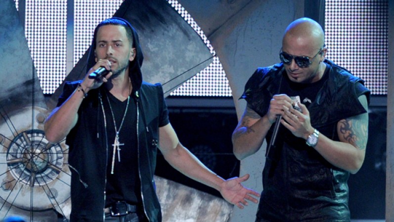 Yandel (izquierda) quiere volver a grabar con su compañero Wisin.