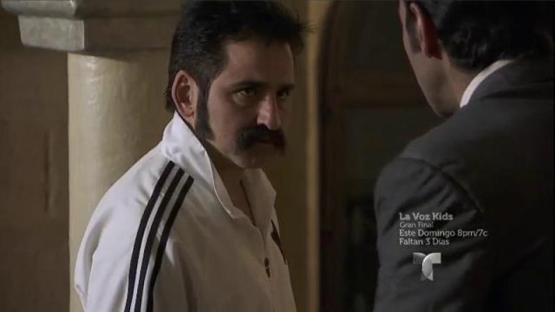El Turco descubre al Cabo hablando por teléfono con el Tijeras, le confiesa que él es el “Troyano” y le pide que se largue de casa de Aurelio.
