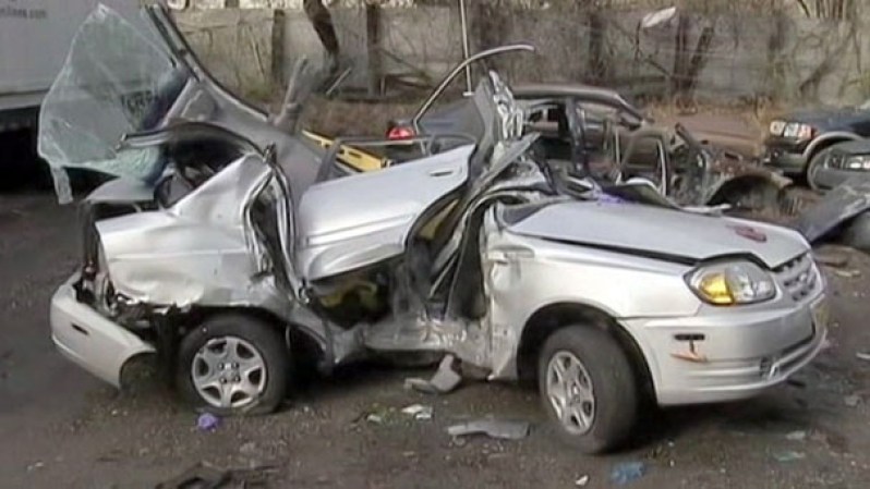 Dos personas perdieron la vida este fin de semana en un aparatoso accidente en Paterson, Nueva Jersey.