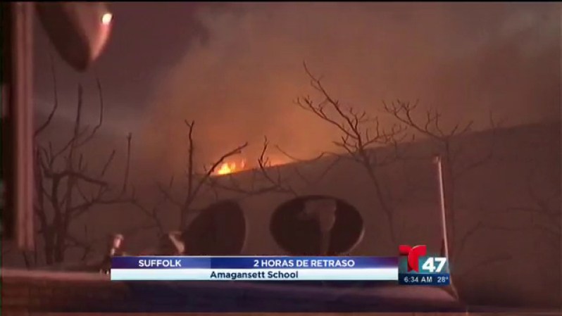 Al menos 100 bomberos y varias unidades de emergencia batallaron un poderoso incendio de 5 alarmas que destrozó una fábrica de Paterson, Nueva Jersey.