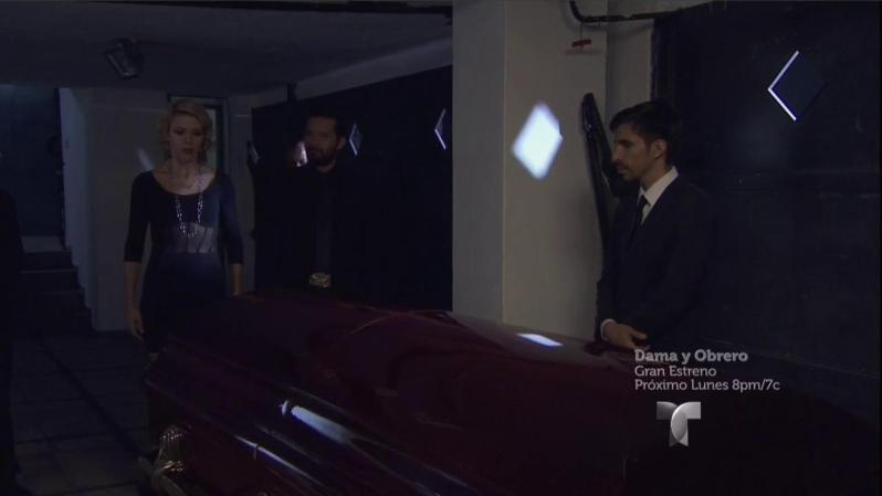 Monica se despide de su hermano