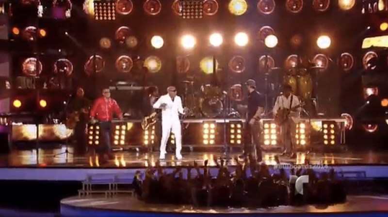 Enrique Iglesias, Descemer Bueno y Gente de Zona estrenaron el tema "Bailando".
