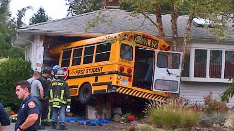 Chofer de bus escolar en la mira