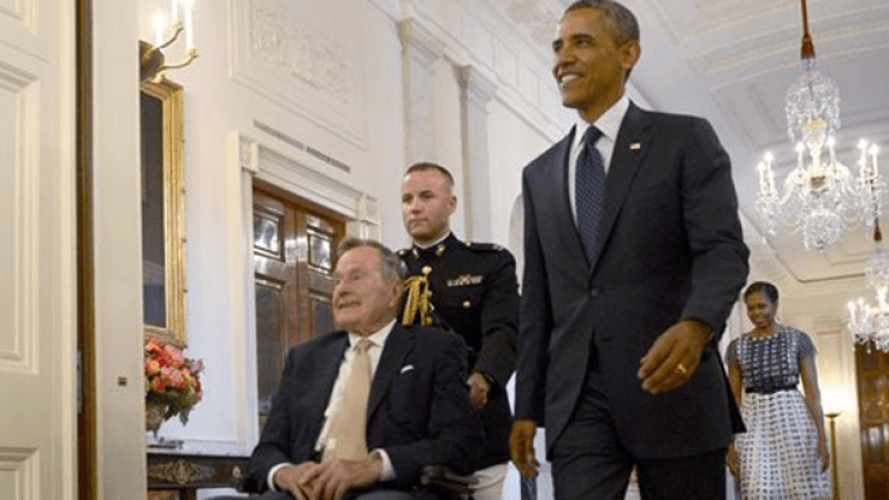 George Bush y Barack Obama.