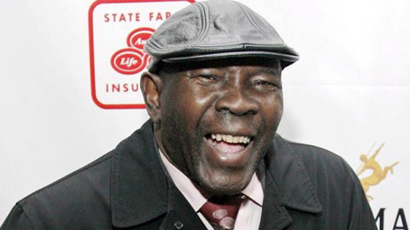 24 DE JULIO, 2013: El cinco veces campeón mundial de boxeo, Emile Griffith, falleció a sus 75 años en Nueva York.