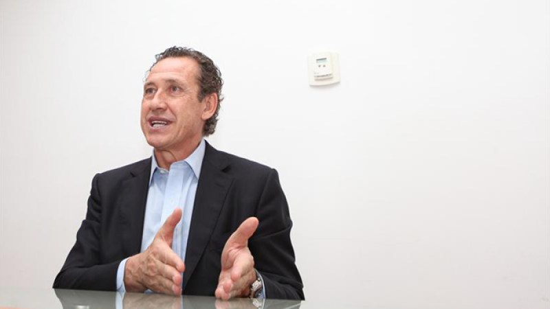 'Tri' juega con muchos nervios: Valdano