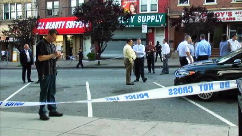 Hombre muere en manos de policías