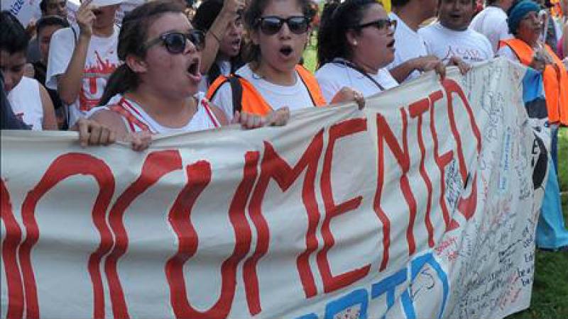La reforma espera, las deportaciones no