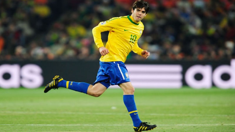 Kaká conservó el puesto después de jugar bien en un par de amistosos contra Irak y Japón este mes.