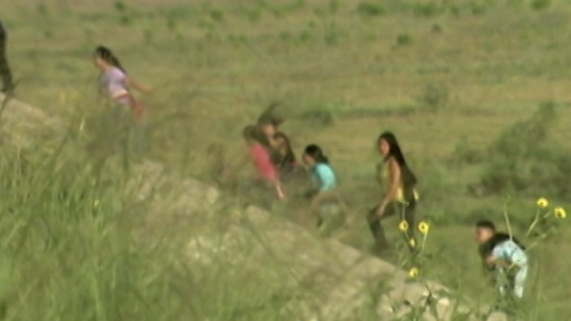 Texas refuerza frontera con México