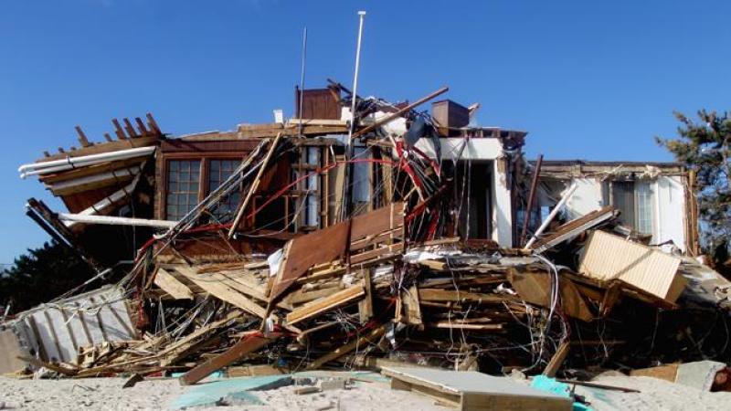 Exigen casas nuevas tras Sandy