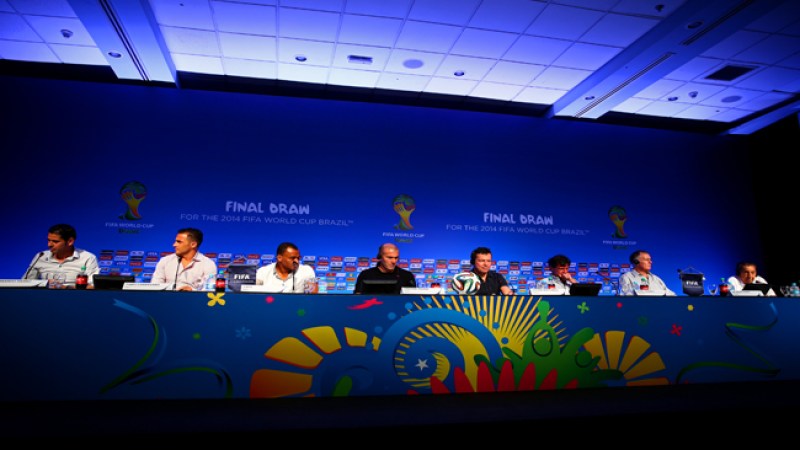 Varias ex estrellas mundialistas están listos para participar en el sorteo del mundial de fútbol de Brasil 2014, que se llevará a cabo este viernes.