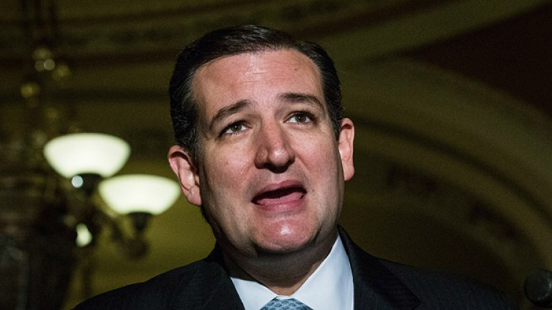 Reforma: reprueban a senador Cruz