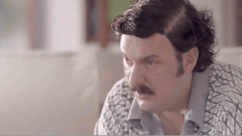 Escobar habla con Marino.