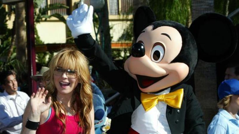 (2003) Lindsay Lohan y Mickey Mouse en la época que era la favorita de Disney.