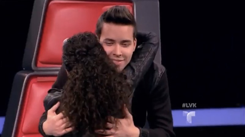 Royce le desea suerte en la siguiente etapa.