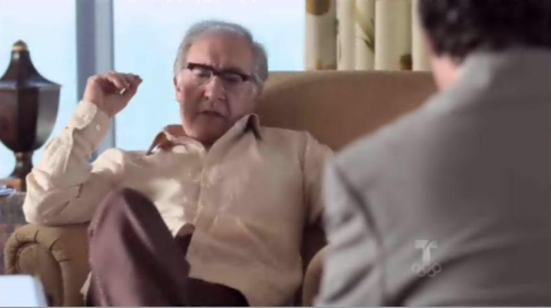 Pablo lo niega todo y le echa la culpa a la DEA, asegurando que lo hicieron para desestabilizar al Cártel de Medellín.