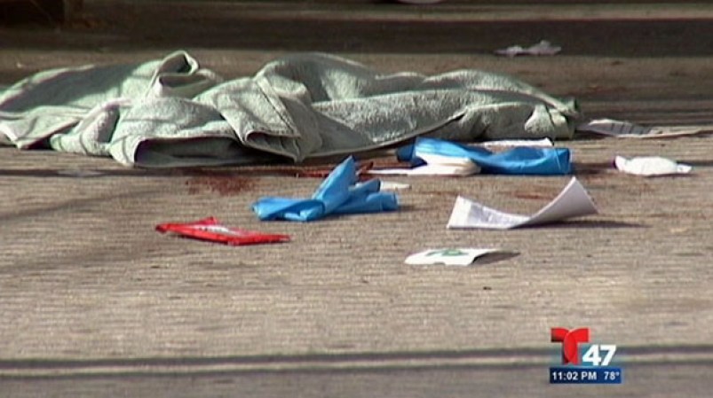 Un estudiante de 14 años perdió la vida tras un violento ataque en las afueras de la escuela Joseph Wade Middle School, en el Bronx.