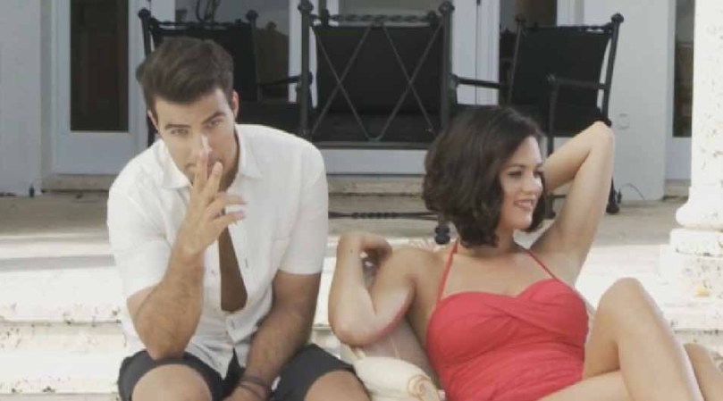 Esta adaptación por Telemundo Studios está ambientada en el Miami actual.