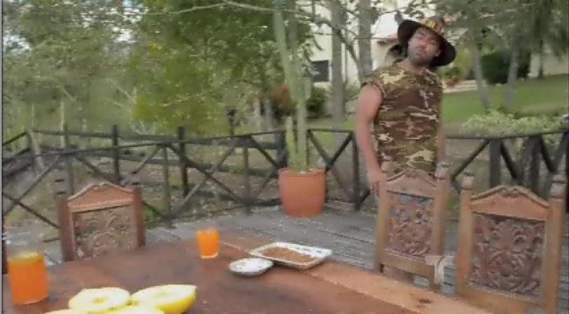 Herber, quien sabe que ellos lo quieren matar, va con Pablo a decirles que se les "han subido los humos" a esos gatilleros. Pablo los defiende y le dice a Herber que él va a arreglar las cosas.