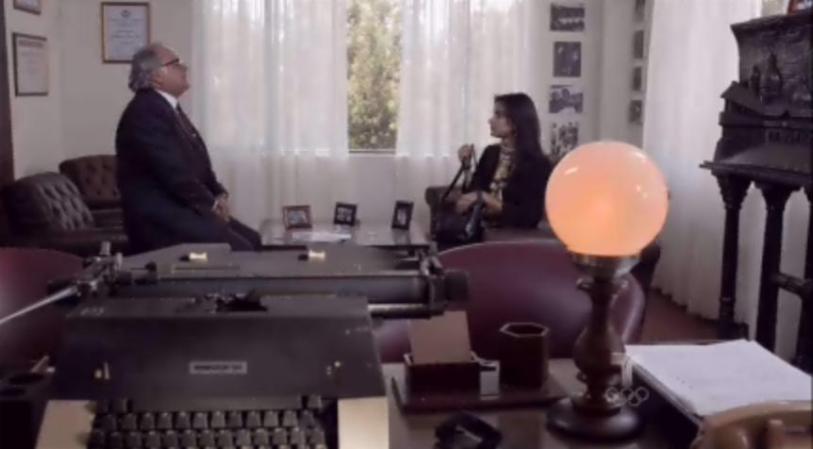 Nancy, la viuda de Lara va El Espectador a despedirse de don Guillermo antes de irse a asumir su puesto a la Embajada de España.
