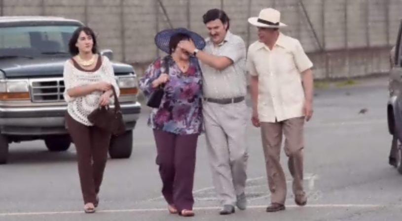 Y a darles más sorpresas caras a su familia.