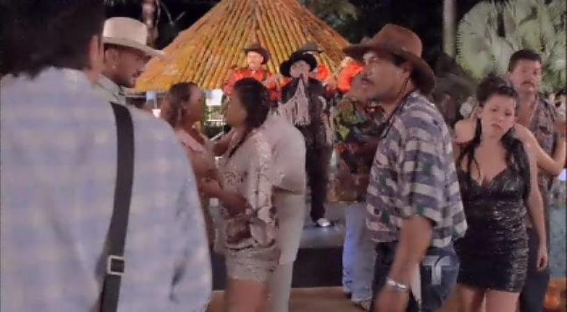 El la Hacienda Napolés el festejo no para.