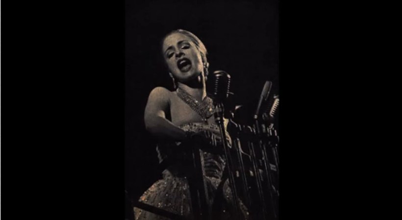 La estadounidense Patti LuPone ganó un premio Tony por su puesta en escena del musical teatral "Evita" en 1979.