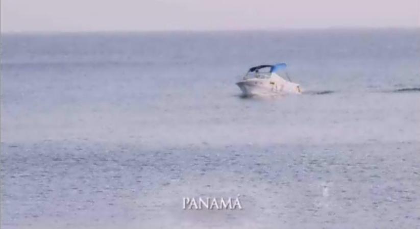 En un barco Pablo se aproxima a Panamá.