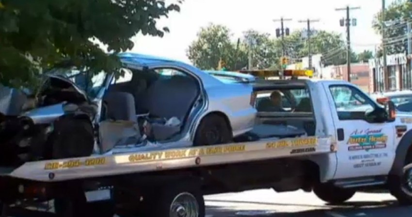 Una joven de 27 años y un bebé de 4 perdieron la vida tras un accidente vehicular en Long Island.