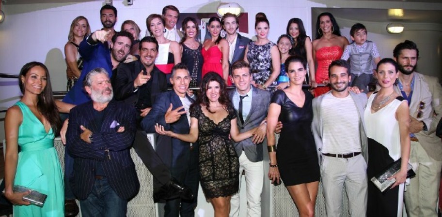 La historia que inició transmisiones esta semana para el auditorio de Estados Unidos cuenta con un elenco de grandes figuras.