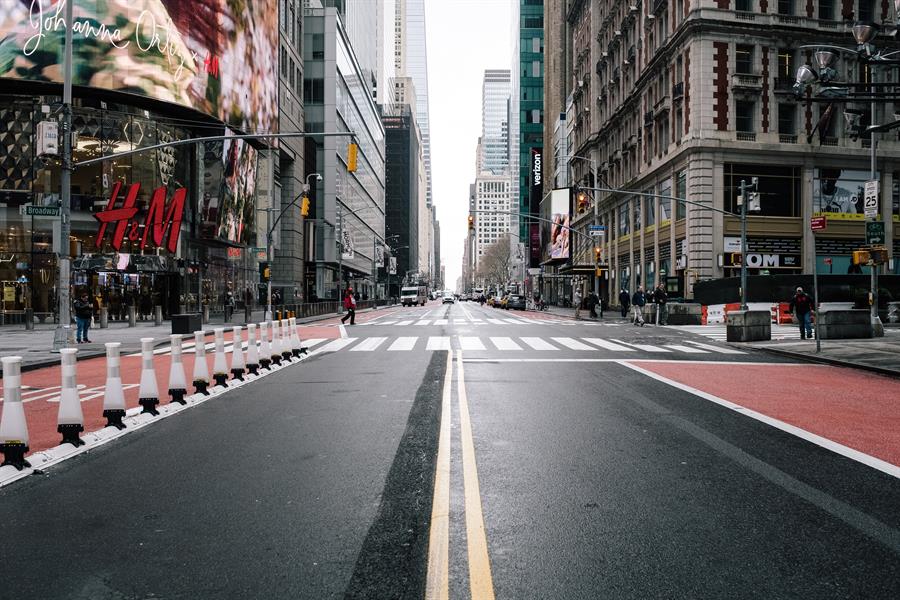 La Gran Manzana se convierte en una ciudad fantasma por crisis del ...