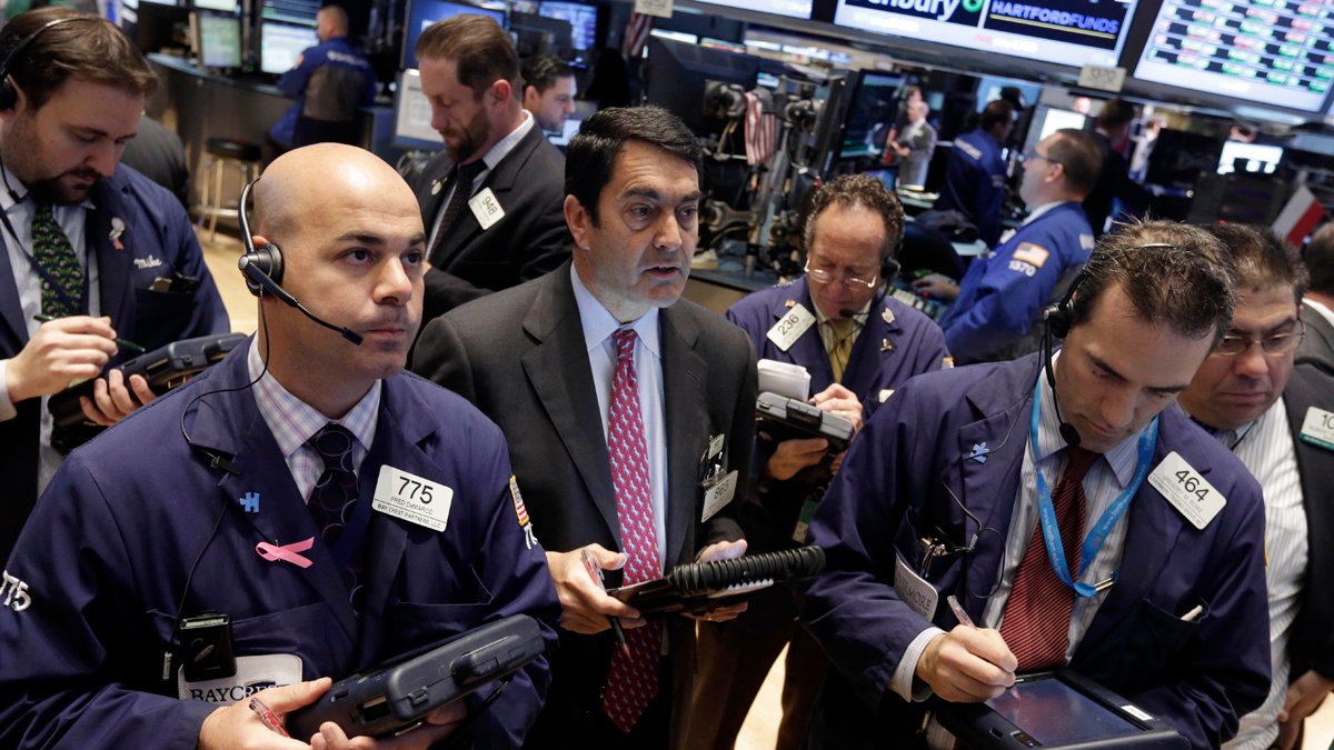 Wall Street cierra en verde por posible baja de intereses – Telemundo ...