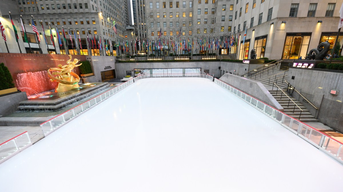 Rockefeller Center’s traditional ice rink opens for a short season – Telemundo New York (47)