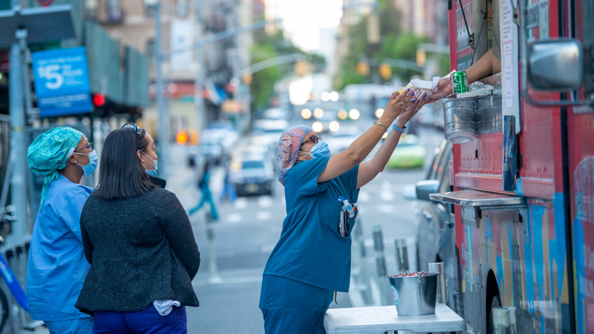 Mayor Adams Proposes Reform to Prevent Street Vendors from Facing Fines and Arrests – NBC New York (47)